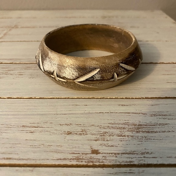 Vintage Carved Wooden Motif Bracelet Made in India Boho - Picture 7 of 8